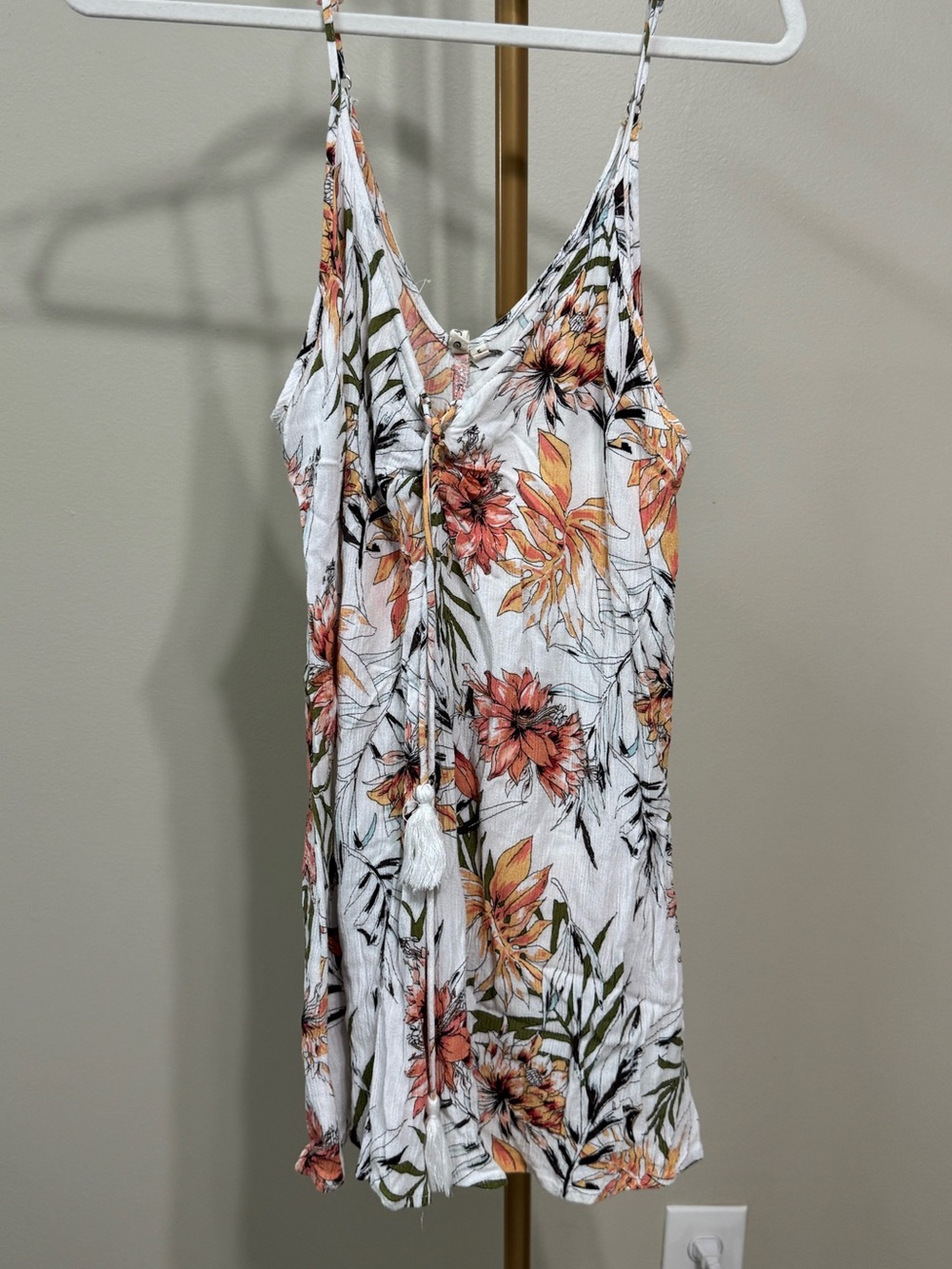 Ripcurl tropical romper, size small - Picture 2 of 12